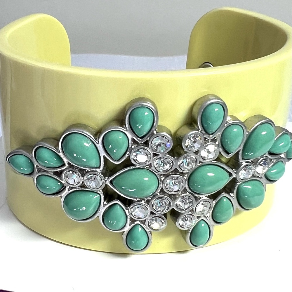 Lia sophia "Spritzer" Size Small statement cuff bracelet cut crystals and resin